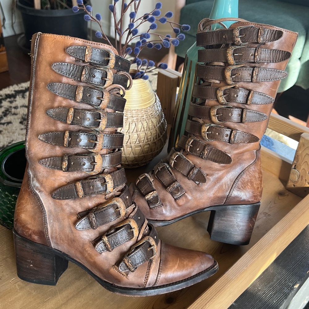 Freebird by Steven Stoke Tan Brown Distressed Leather Buckle Boots 8 - Picture 2 of 16